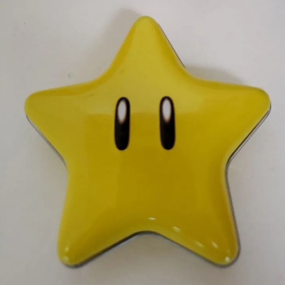 Small Nintendo Super Mario Bros Star Tin, preowned, no candy